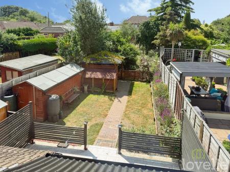 3 bedroom Semi-detached house for sale in Gainsborough Road, Lea, DN21