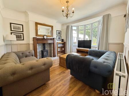 3 bedroom Semi-detached house for sale in Gainsborough Road, Lea, DN21