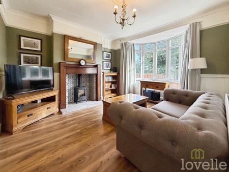 3 bedroom Semi-detached house for sale in Gainsborough Road, Lea, DN21