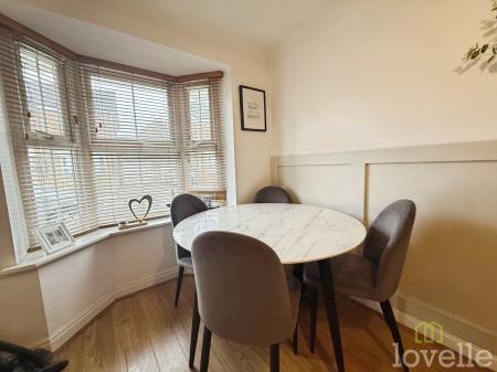 4 bedroom Detached house for sale in Heron Drive, Gainsborough, DN21