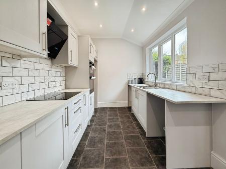 4 bedroom Detached house for sale in Lea Road, Gainsborough, DN21
