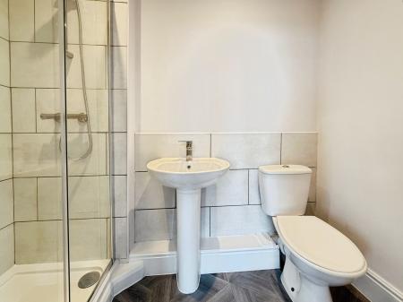 4 bedroom Detached house for sale in Lea Road, Gainsborough, DN21