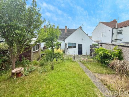 3 bedroom Detached bungalow for sale in Lea Road, Gainsborough, DN21