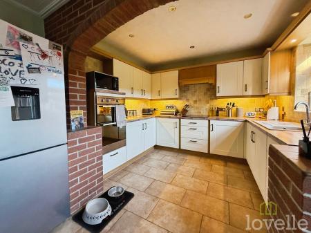 Morton Road, Laughton, DN21