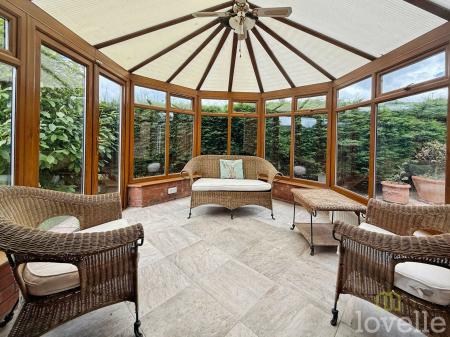 3 bedroom Bungalow for sale in Milton Road, Gainsborough, DN21
