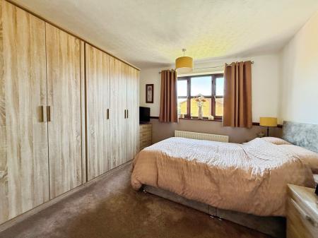 4 bedroom Detached house for sale in Priory Way, Lea, DN21