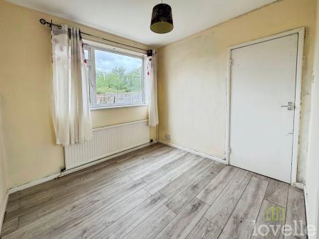 3 bedroom Semi-detached house for sale in Rowston Close, Gainsborough, DN21
