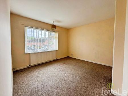 3 bedroom Semi-detached house for sale in Rowston Close, Gainsborough, DN21