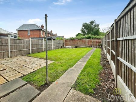 3 bedroom Semi-detached house for sale in Rowston Close, Gainsborough, DN21