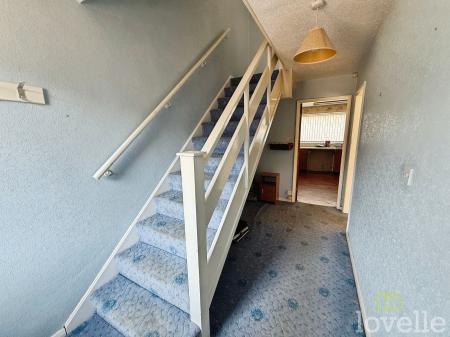 3 bedroom Terraced House for sale in Upton Walk, Gainsborough, DN21