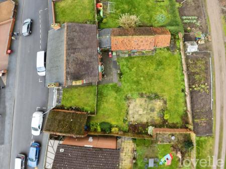 4 bedroom Detached house for sale in Newbigg, Westwoodside, DN9