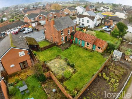 4 bedroom Detached house for sale in Newbigg, Westwoodside, DN9