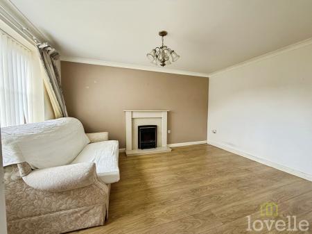 3 bedroom Semi-detached house for sale in Old Forge Close, Misterton, DN10
