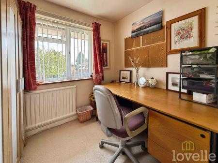 3 bedroom Detached house for sale in Ludford Crescent, Gainsborough, DN21