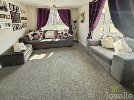 4 bedroom Detached house for sale in Foxby Mews, Gainsborough, DN21