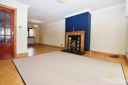 4 bedroom Detached house to let in Anderson Way, Lea, DN21