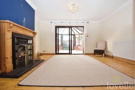 4 bedroom Detached house to let in Anderson Way, Lea, DN21