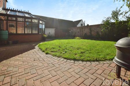 4 bedroom Detached house to let in Anderson Way, Lea, DN21
