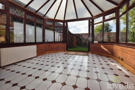 4 bedroom Detached house to let in Anderson Way, Lea, DN21