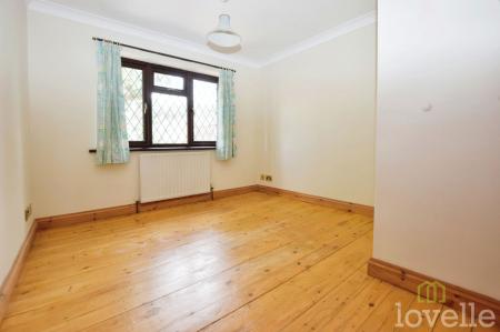 4 bedroom Detached house to let in Anderson Way, Lea, DN21
