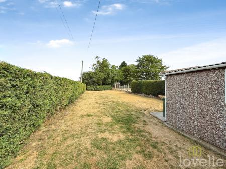 2 bedroom Semi-detached house for sale in Station Road, Beckingham, DN10