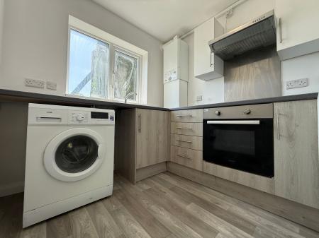 1 bedroom Flat to let in Lea Road, Gainsborough, DN21