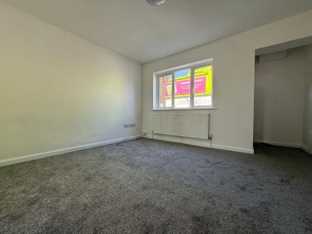 1 bedroom Flat to let in Lea Road, Gainsborough, DN21