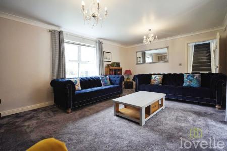 4 bedroom Detached house for sale in Salisbury Close, Morton, DN21