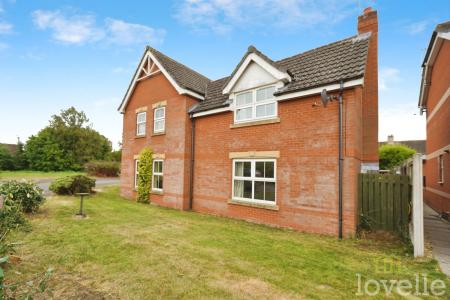 4 bedroom Detached house for sale in Salisbury Close, Morton, DN21