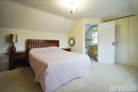 4 bedroom Detached house for sale in Salisbury Close, Morton, DN21