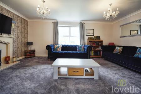 4 bedroom Detached house for sale in Salisbury Close, Morton, DN21