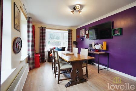 4 bedroom Detached house for sale in Salisbury Close, Morton, DN21