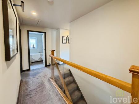 4 bedroom Detached house for sale in Sunningdale Way, Gainsborough, DN21