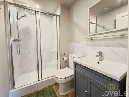 4 bedroom Detached house for sale in Sunningdale Way, Gainsborough, DN21