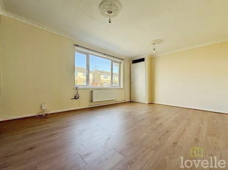 2 bedroom Terraced House to let in Haltham Green, Gainsborough, DN21
