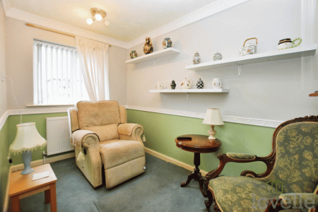 2 bedroom End of terrace house for sale in Bridge Road, Gainsborough, DN21