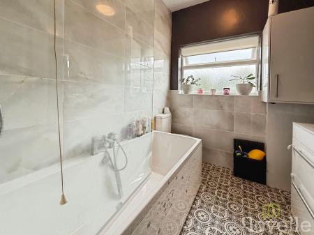 2 bedroom Terraced House for sale in Beaufort Street, Gainsborough, DN21