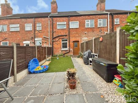 2 bedroom Terraced House for sale in Beaufort Street, Gainsborough, DN21