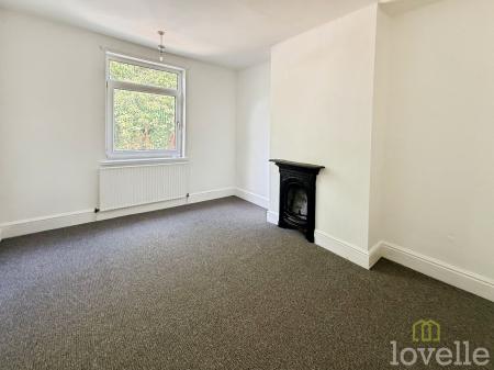3 bedroom Terraced House for sale in Sandsfield Lane, Gainsborough, DN21