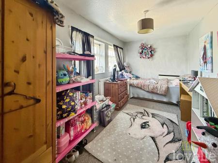 3 bedroom Terraced House for sale in Hickman Crescent, Morton, DN21