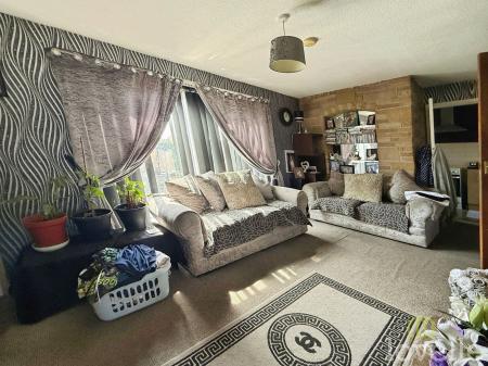 3 bedroom Terraced House for sale in Hickman Crescent, Morton, DN21