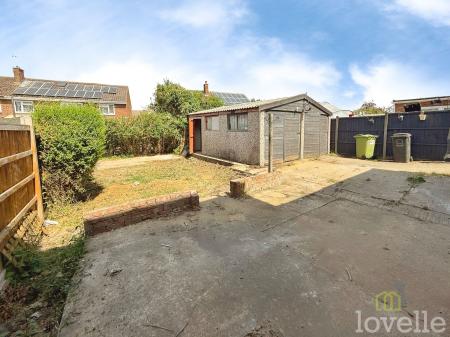 2 bedroom Semi-detached house for sale in Plassey Road, Hemswell Cliff, DN21