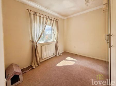 4 bedroom Detached house for sale in Old Showfields, Gainsborough, DN21