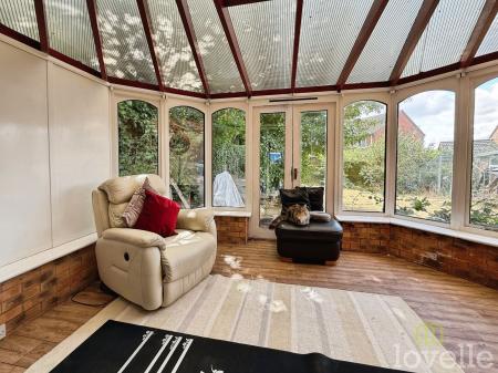 4 bedroom Detached house for sale in Old Showfields, Gainsborough, DN21