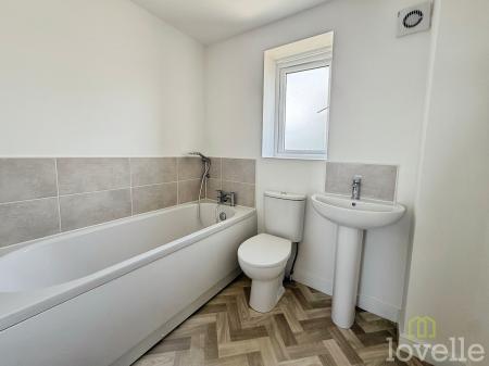 2 bedroom Semi-detached house to let in Eliot Drive, Gainsborough, DN21