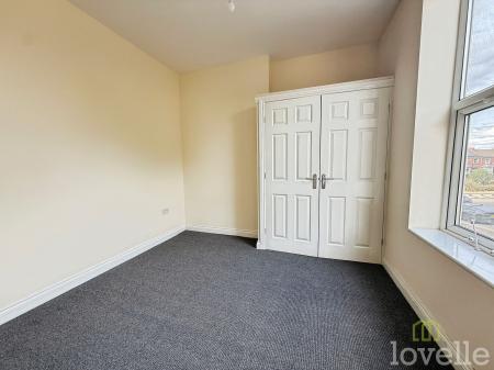 2 bedroom Flat to let in Ashcroft Road, Gainsborough, DN21
