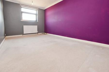 3 bedroom Semi-detached house to let in The Pines, Gainsborough, DN21