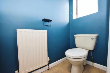 3 bedroom Semi-detached house to let in The Pines, Gainsborough, DN21