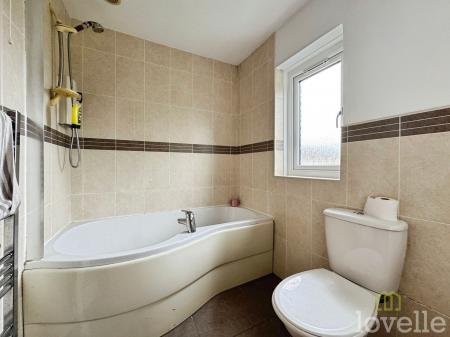 3 bedroom Terraced House for sale in Heapham Road, Gainsborough, DN21