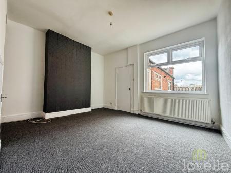 3 bedroom Terraced House to let in Campbell Street, Gainsborough, DN21